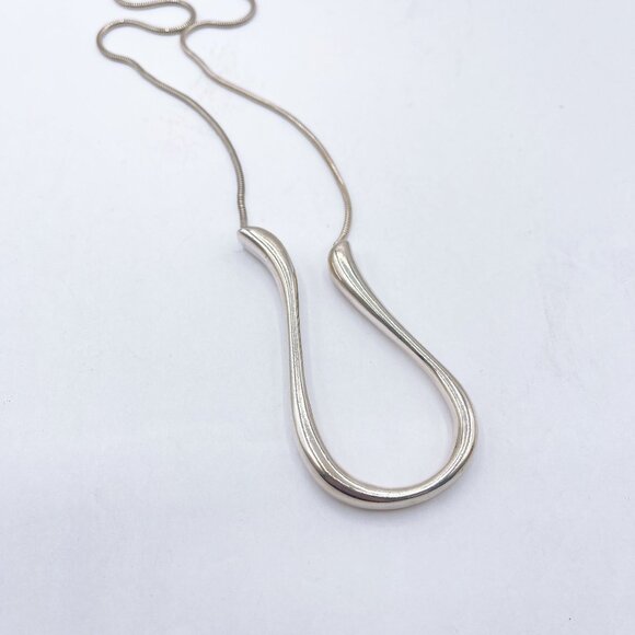 Silpada 925 Sterling Silver Tubular Horseshoe Pendent on Long Snake Chain Neckla - Picture 1 of 12